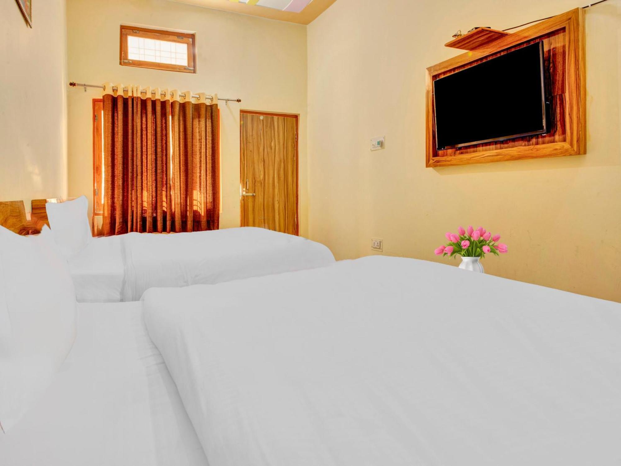 Hotel Kailasha Uttarkāshi Екстериор снимка
